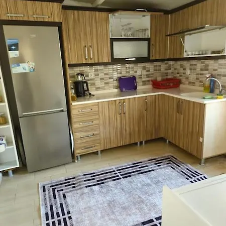 Kazdaglarinda Genis Bahceli Orjinal Koy Evi Tatil Evi