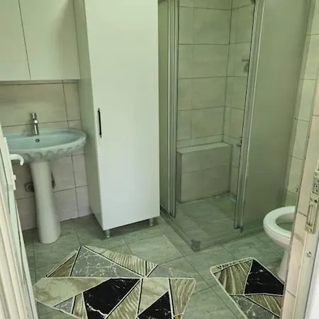 Tatil Evi Kazdaglarinda Genis Bahceli Orjinal Koy Evi