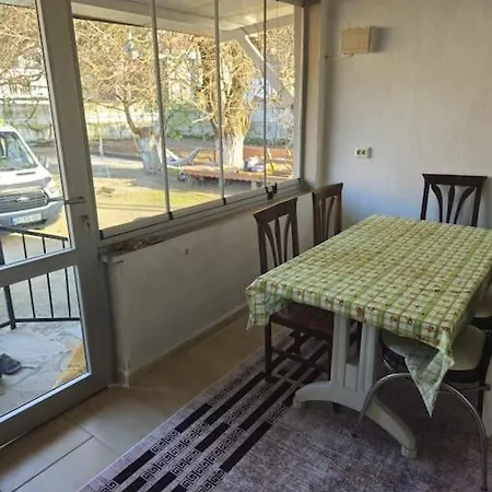 Kazdaglarinda Genis Bahceli Orjinal Koy Evi Tatil Evi